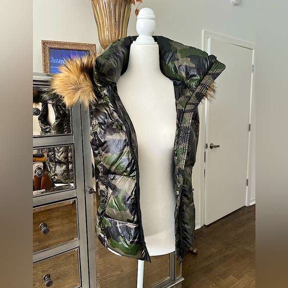 AQUA Faux-Fur Trim Camo Puffer Vest Bloomingdale’s Exclusive - Picture 8 of 16